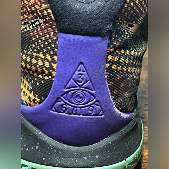 Vintage Nike Kyrie 4 Mamba Mentality Size 11.5 - Picture 11 of 12